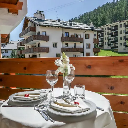 Lägenhet Chesa Maurus A12 By Interhome