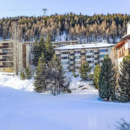 Lägenhet Chesa Maurus A12 By Interhome